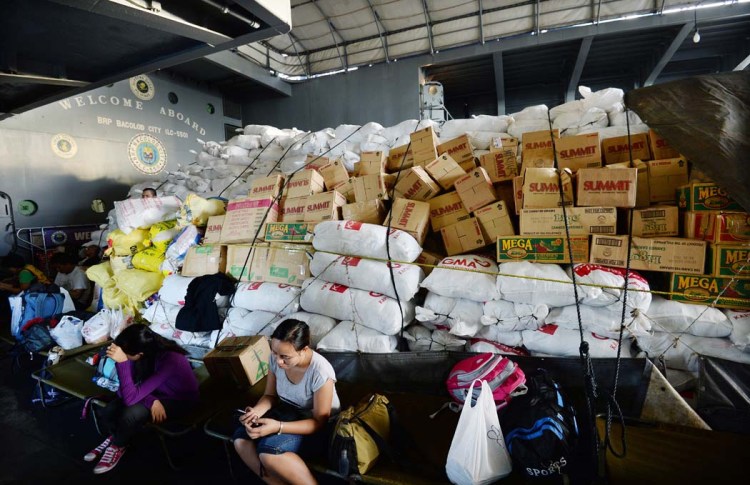 A huge supply of relief goods, our 18 tons compare very little to the rest.